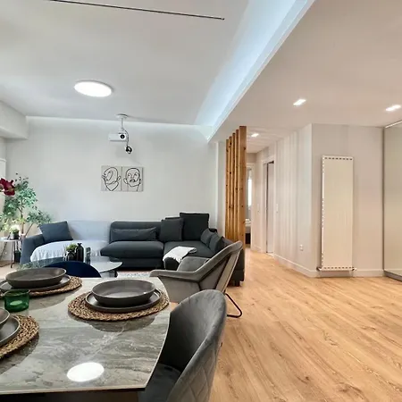 Trion Ierarchon Modern 3 Bdr In Petralona Athens