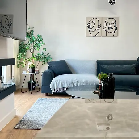 Trion Ierarchon Modern 3 Bdr In Petralona Apartment Athens