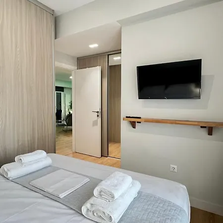Trion Ierarchon Modern 3 Bdr In Petralona *