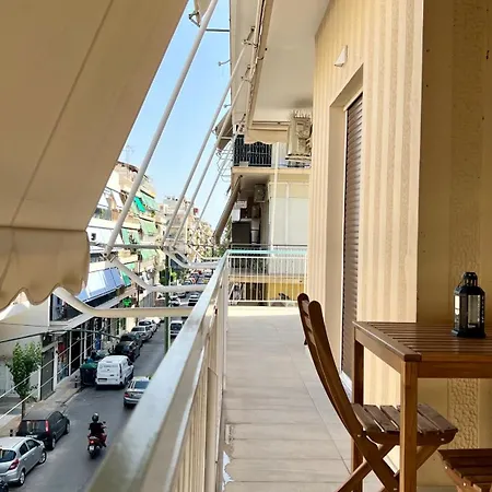 Trion Ierarchon Modern 3 Bdr In Petralona Apartment