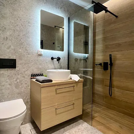 Trion Ierarchon Modern 3 Bdr In Petralona *